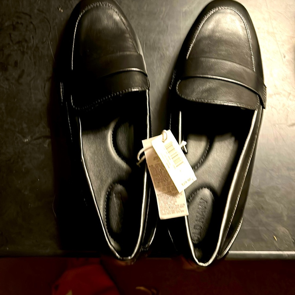 Old navy dress shoes size 7